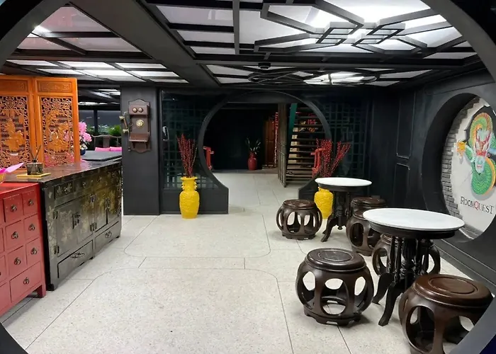 Отель Roomquest 2499 Heritage Chinatown 5*