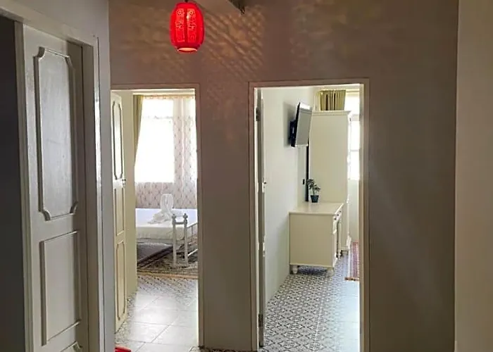Roomquest 2499 Heritage Chinatown Отель Бангкок