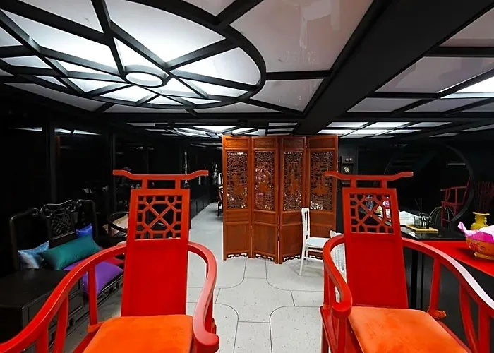 Roomquest 2499 Heritage Chinatown Бангкок